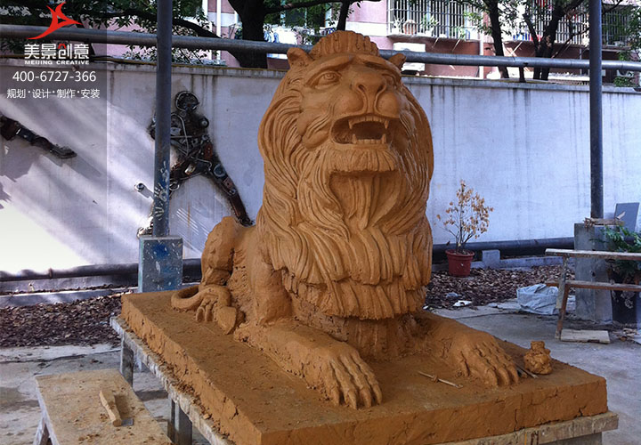  铜狮雕塑泥稿