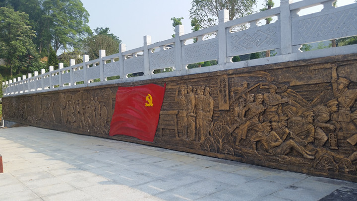 美景创意 “永顺塔卧烈士陵园浮雕”项目获得了国家评审组领导高度赞赏