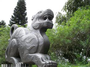 我国城市景观雕塑与西方城市雕塑的特征比较