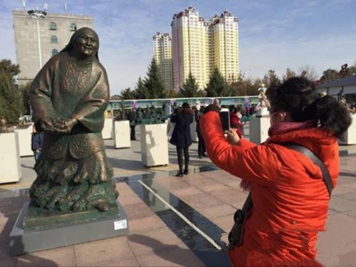 “美丽新疆·塑说塔城”优秀雕塑作品亮相塔城