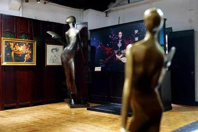 陈逸飞雕塑处女作“东方少女”