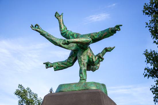 引人注目的公共雕塑丰碑