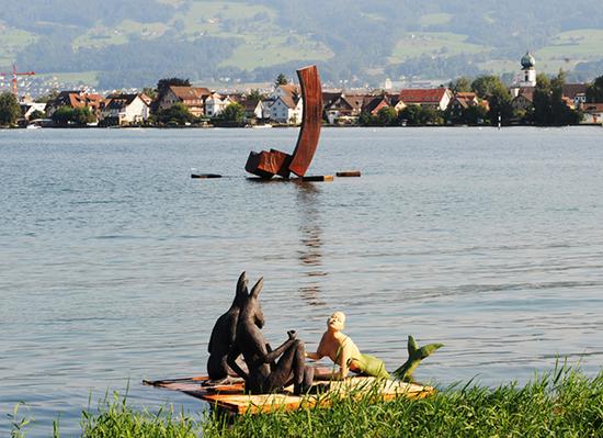 简单却受人赞誉的雕塑