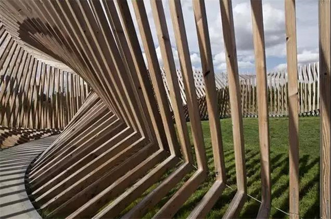 丹麦亚勒鲁普的永久性雕塑棚架