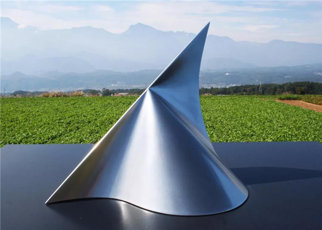 小林泰彦雕塑作品