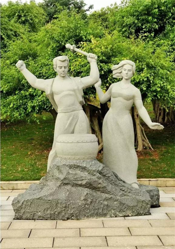 石雕少数民族人物雕塑
